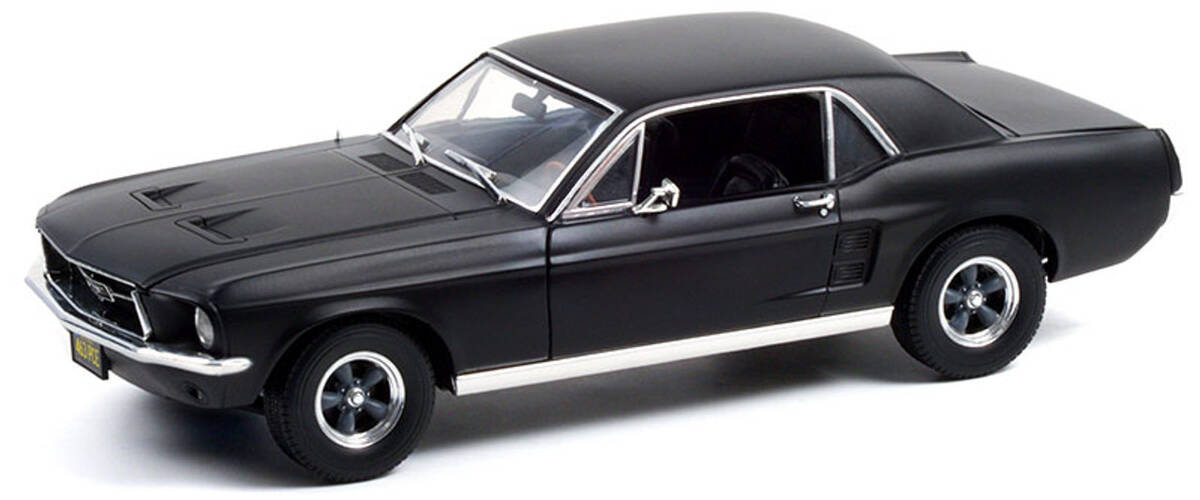 Greenlight 1:18 Creed (2015) - Adonis Creed's 1967 Ford Mustang Coupe - Matte Black 13611