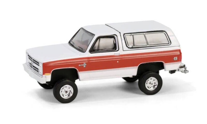 Greenlight 1/64 All-Terrain Series 16- 1984 Chevrolet K5 Blazer Silverado 35290-E