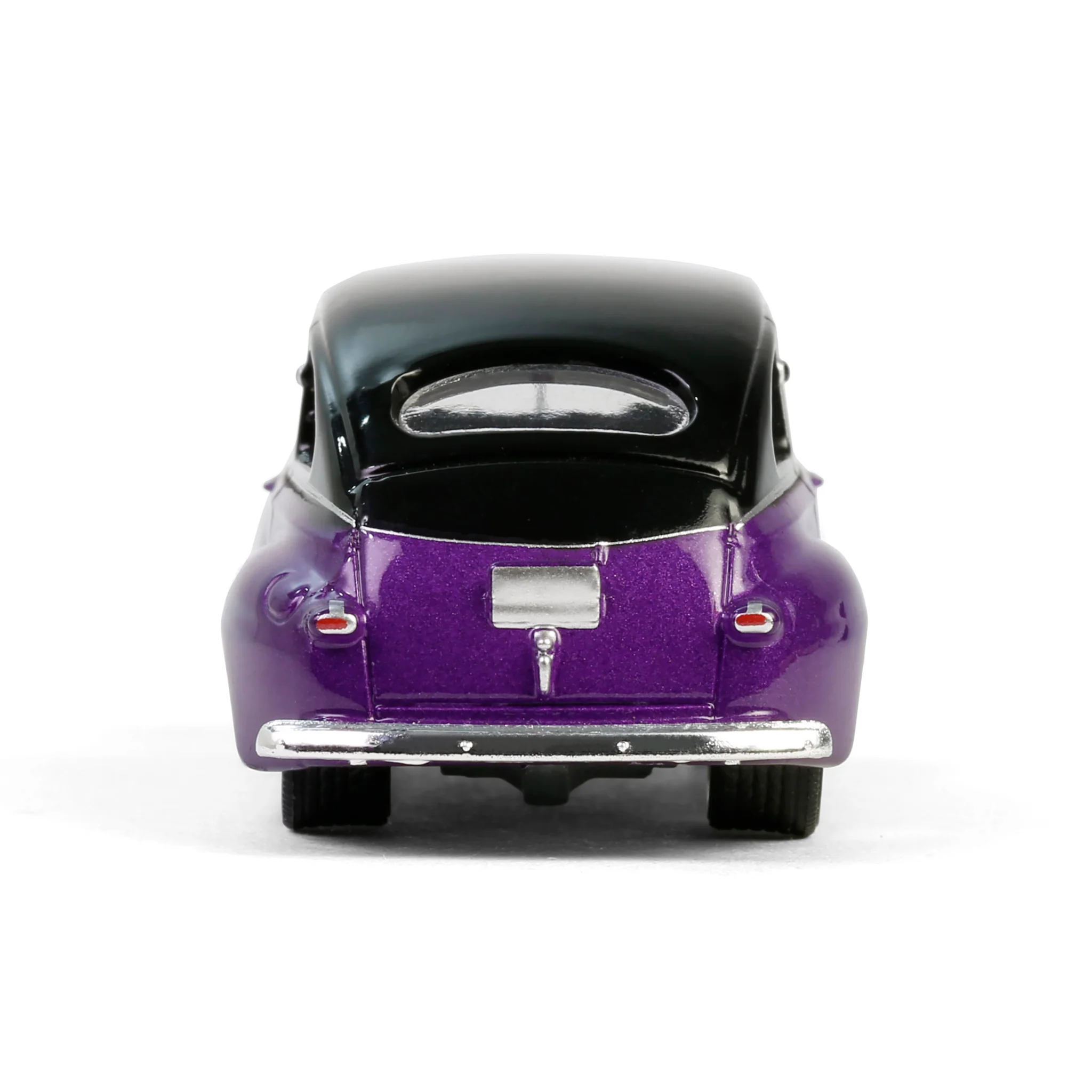 Greenlight 1/64 California Lowriders Series 6- 1946 Fordor Super Deluxe 63070-A