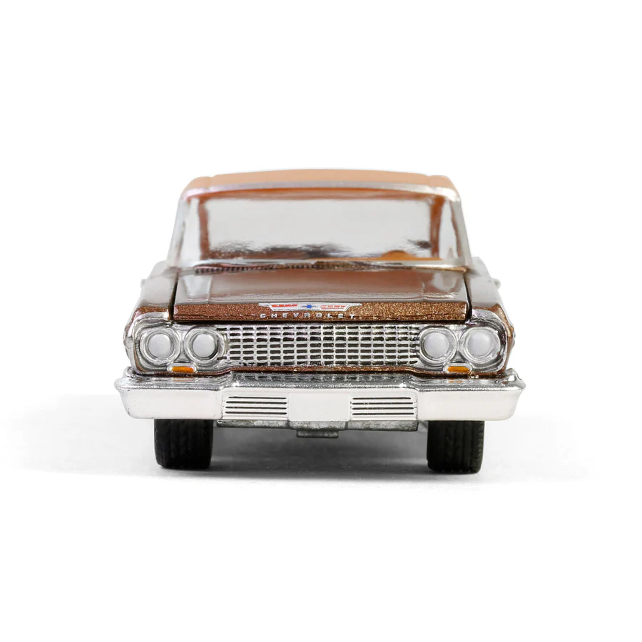 Greenlight 1/64 California Lowriders Series 6- 1963 Chevrolet Impala SS Convertible Top Up 63070-C