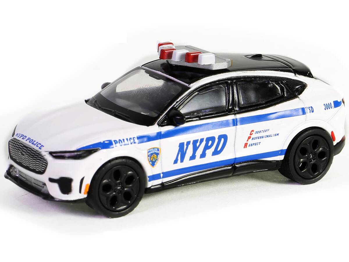 Greenlight 1/64 Hot Pursuit Series 45- 2022 Ford Mustang Mach-E GT 43030-F