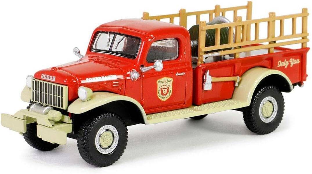 Greenlight 1/64 Smokey Bear Series 3- 1946 Dodge Power Wagon Fire Truck 38060-A