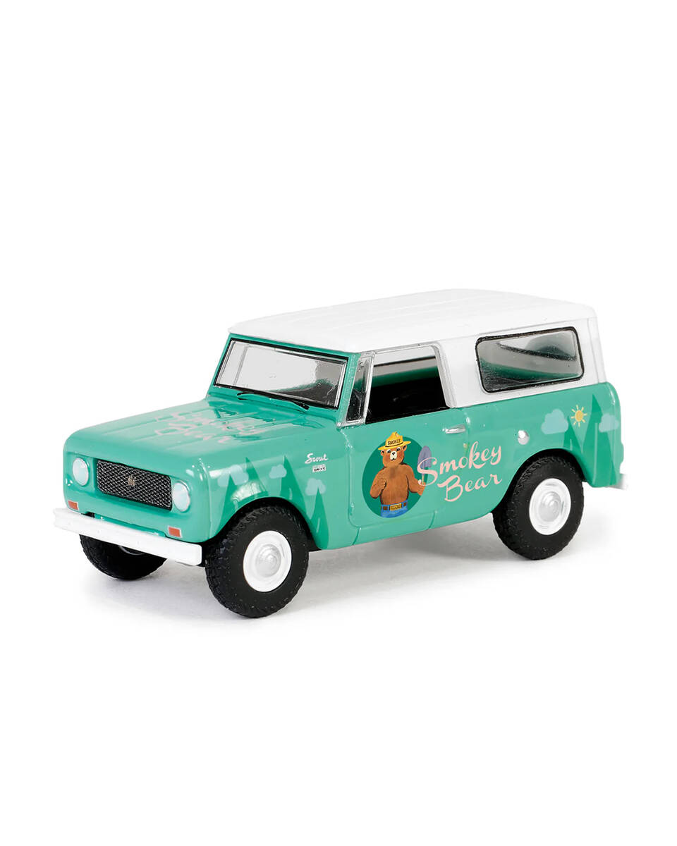 Greenlight 1/64 Smokey Bear Series 3-1961 Harvester Scout 38060-B