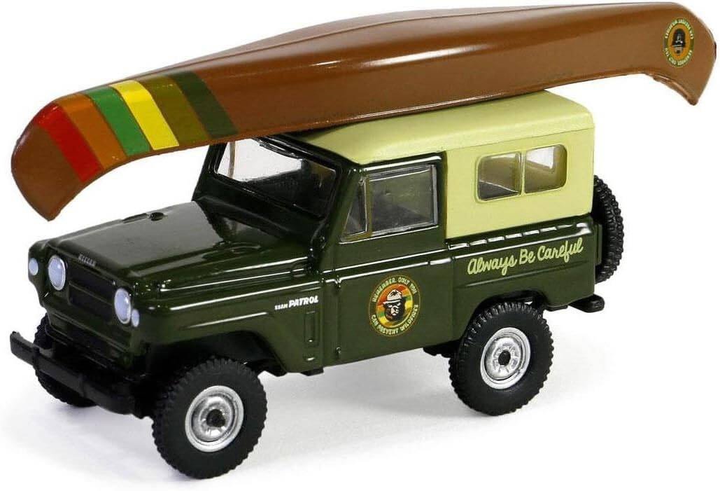 Greenlight 1/64 Smokey Bear Series 3- 1980 Nissan Patrol 38060-F