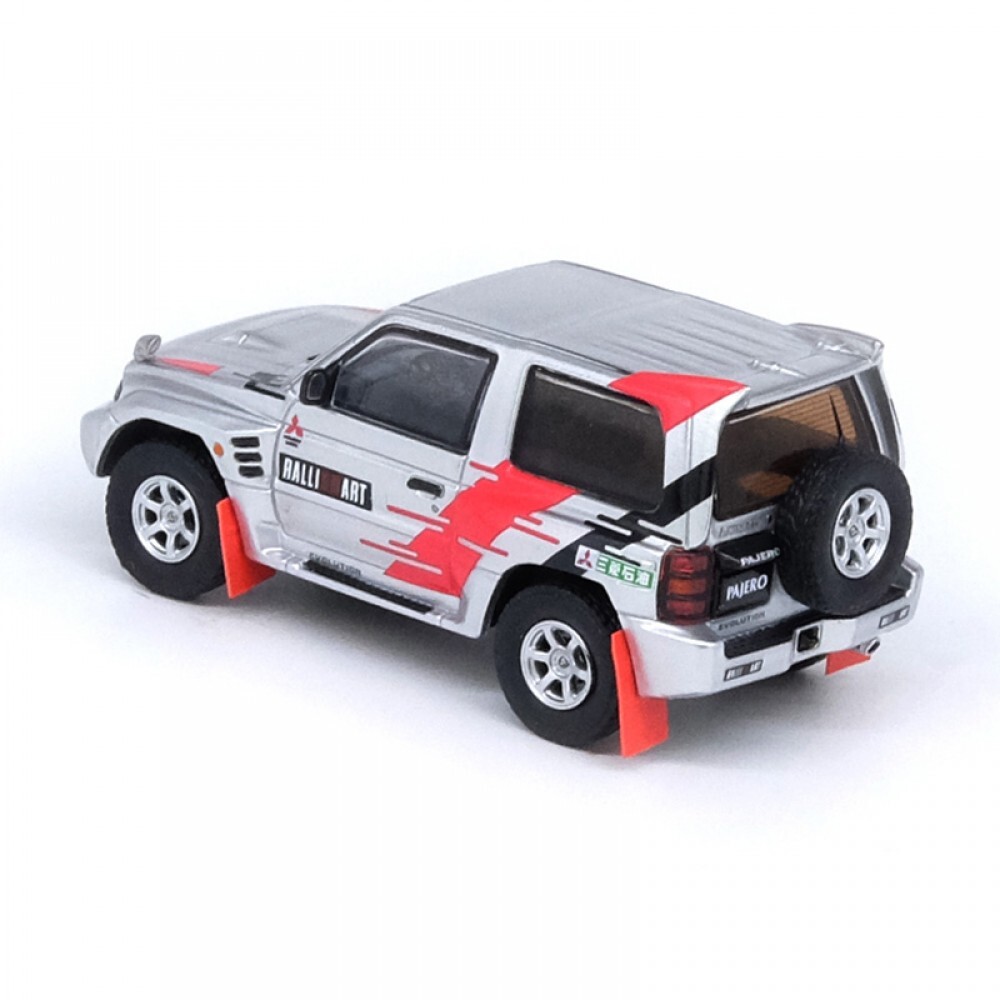 Inno 1/64 MITSUBISHI PAJERO EVOLUTION 