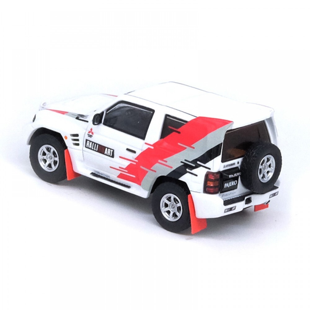 Inno 1/64 MITSUBISHI PAJERO EVOLUTION 