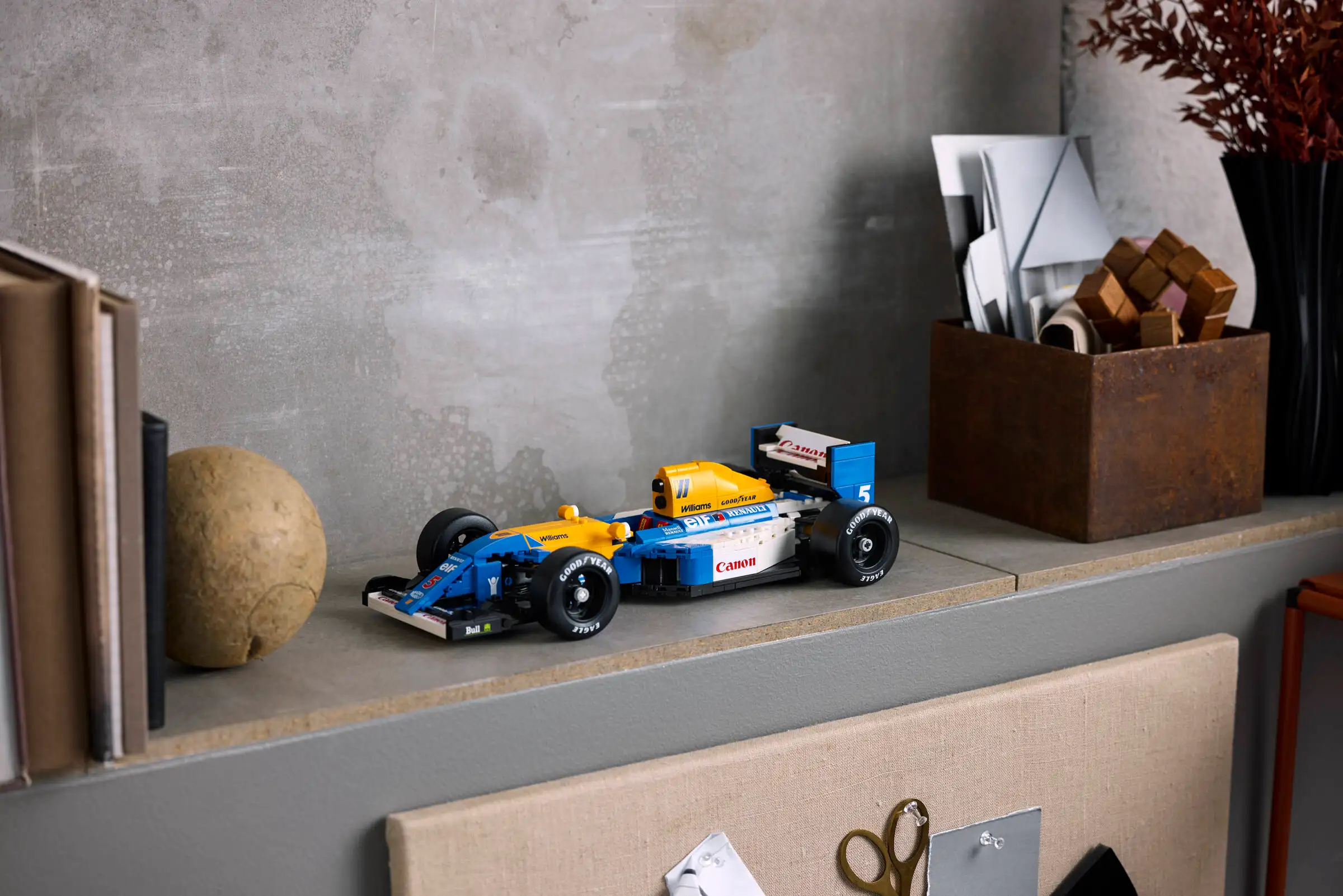 Lego Icons Williams Racing FW14B ve Nigel Mansell 10353