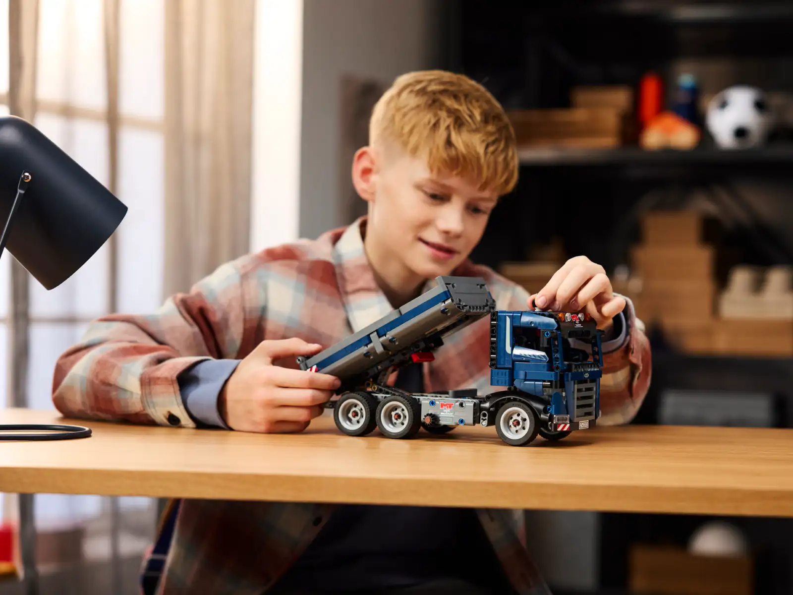 Lego Technic Damperli Kamyon 42203