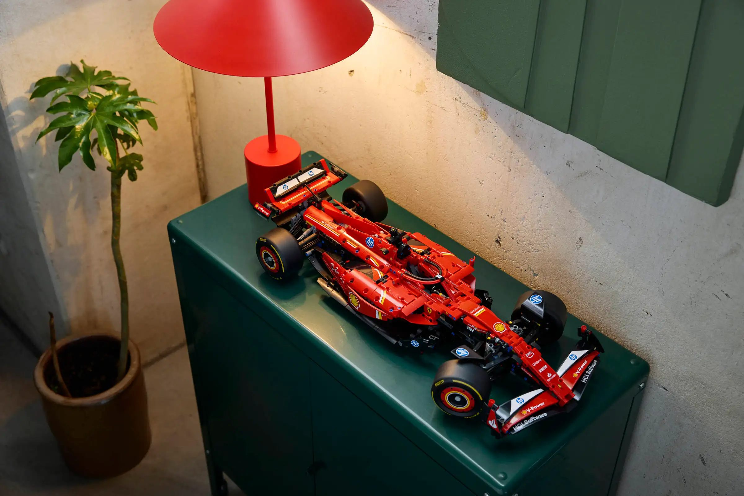 Lego Technic Ferrari SF-24 F1 Araba 42207