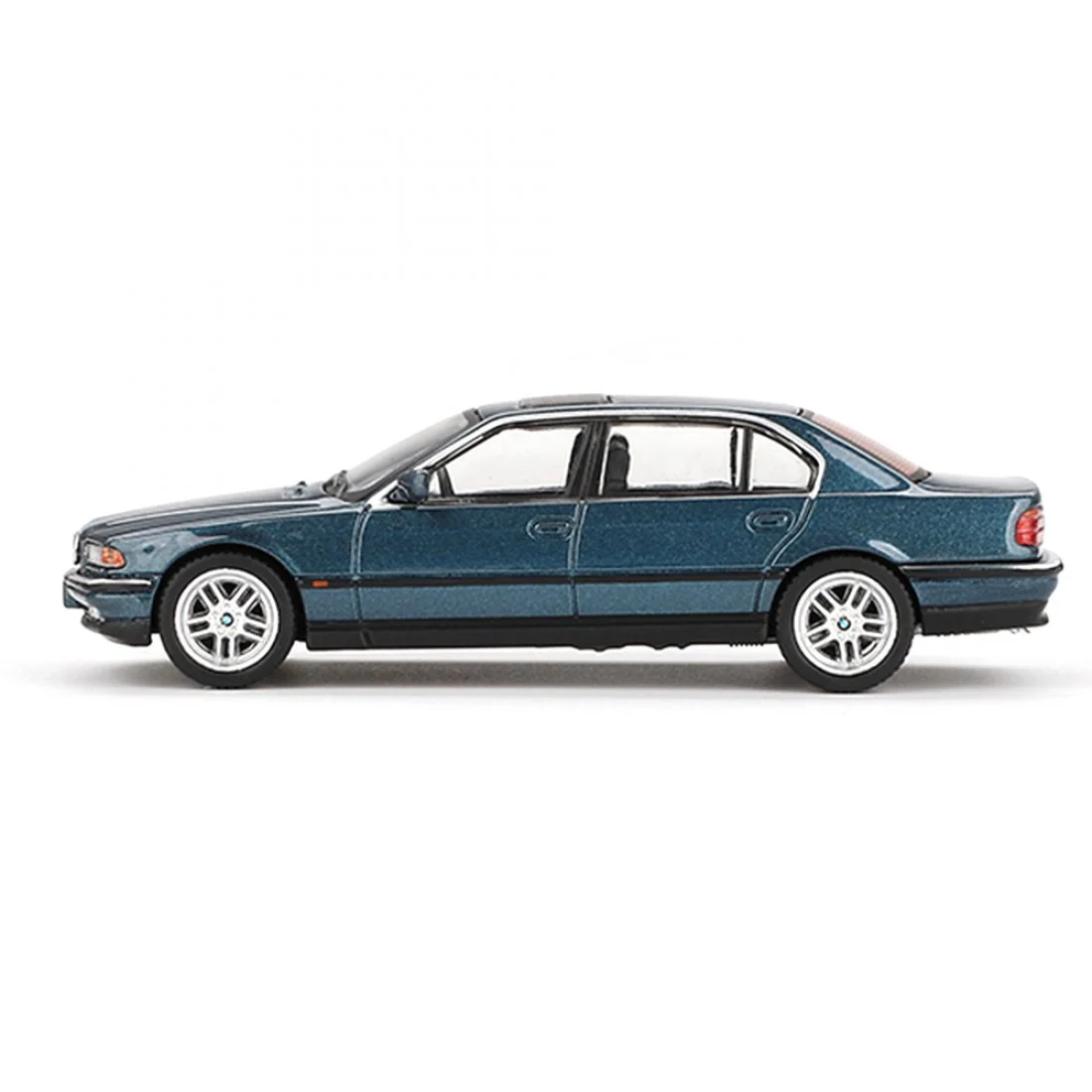 Mini GT 1/6 BMW 750IL Sorrento BlueMetallic - Blister Paket MGT00894-BL - Thumbnail