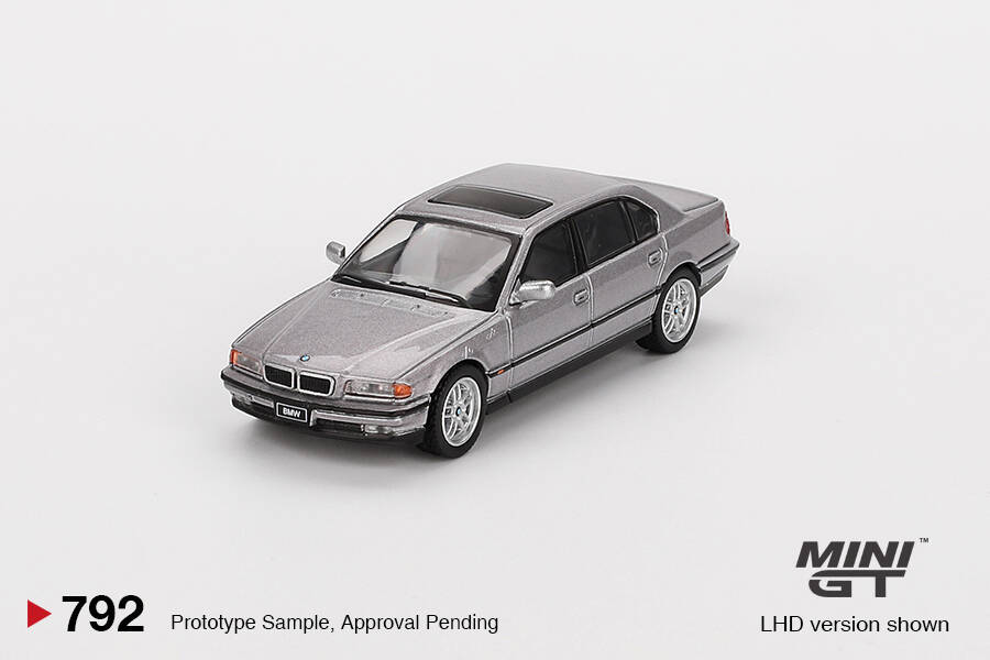 Mini GT 1/64 BMW 750IL Aspen Silver Metallic MGT00792