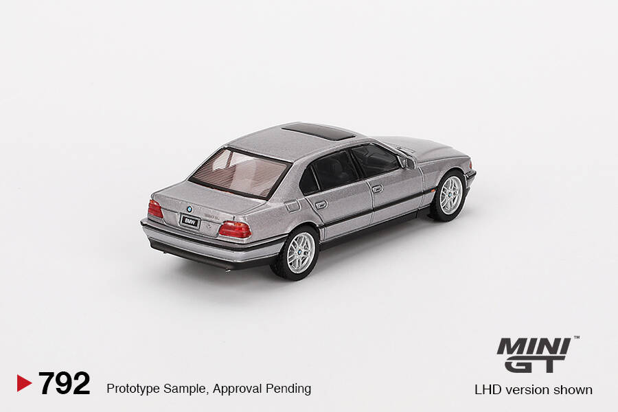 Mini GT 1/64 BMW 750IL Aspen Silver Metallic MGT00792