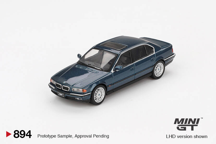 Mini GT 1/64 BMW 750IL Sorrento BlueMetallic MGT00894