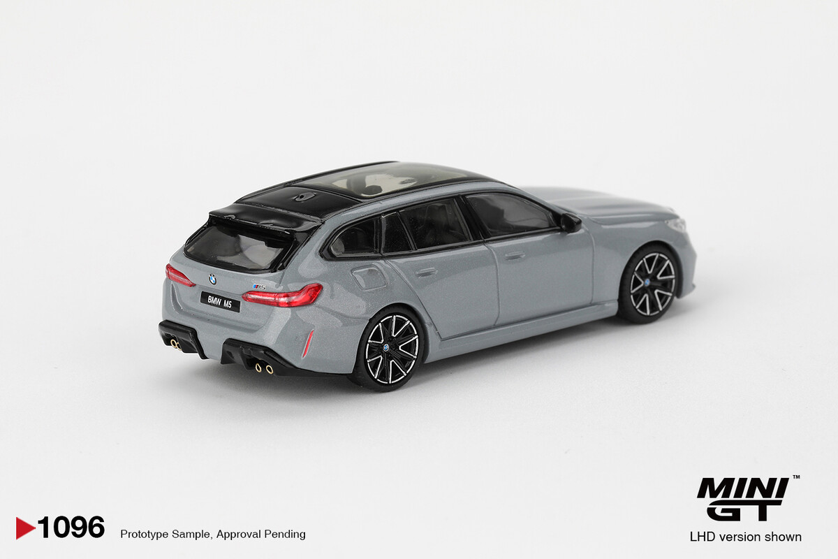 Mini GT 1/64 BMW M5 Touring (G99) Brooklyn Grey Metallic MGT01096 - Thumbnail
