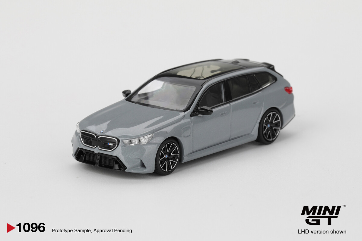 Mini GT 1/64 BMW M5 Touring (G99) Brooklyn Grey Metallic MGT01096 - Thumbnail