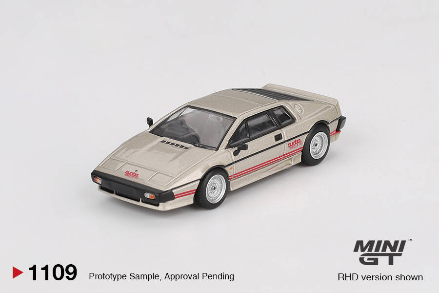 Mini GT 1/64 Lotus Esprit Turbo Metallic Silver MGT01109