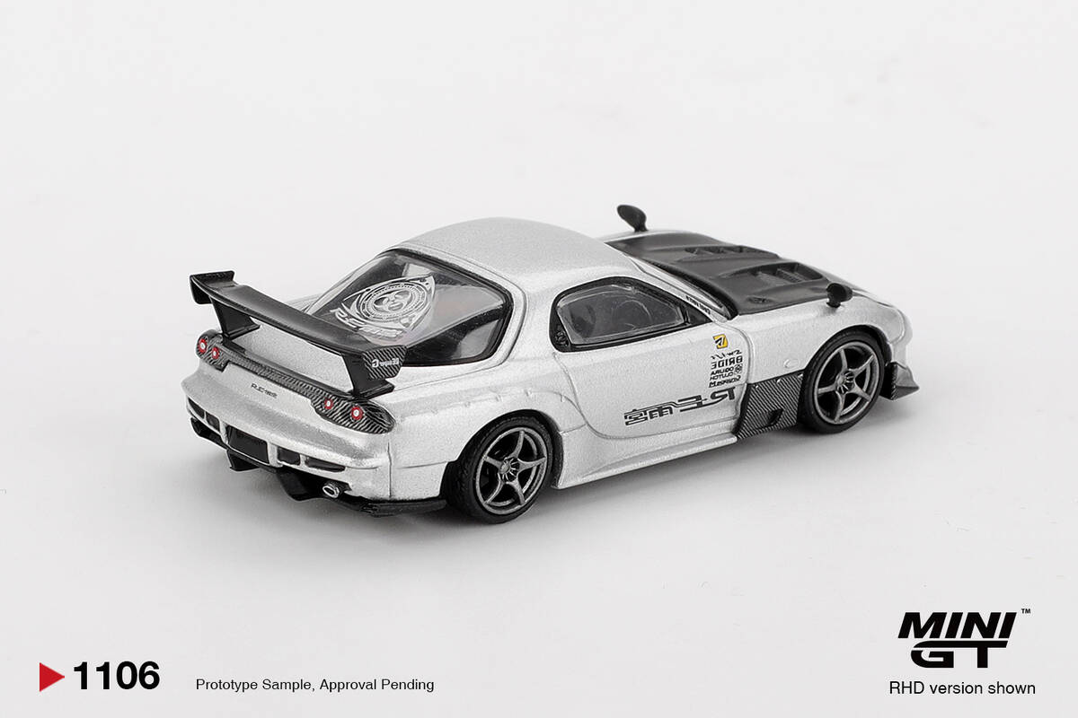 Mini GT 1/64 Mazda RX-7 RE-Amemiya Silver Metallic MGT01106