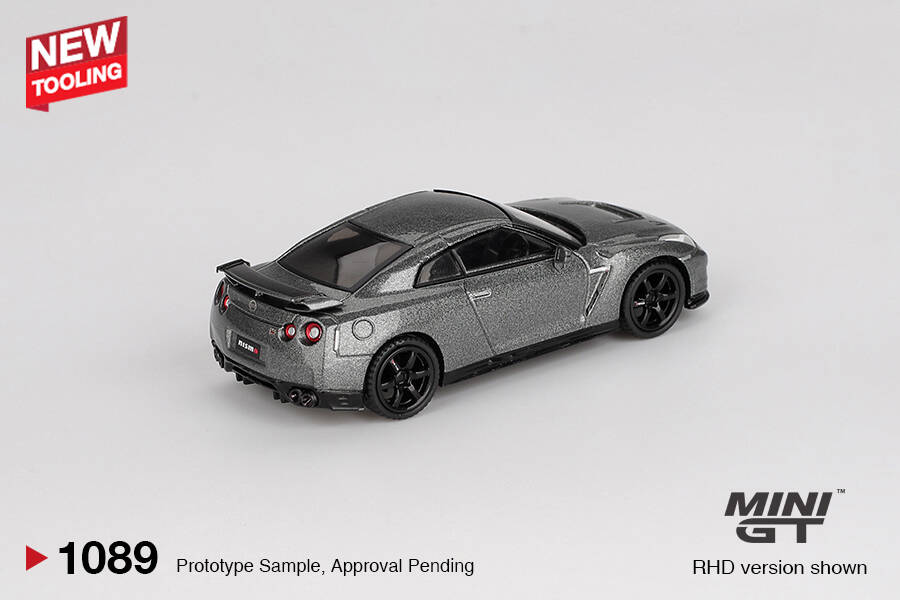 Mini GT 1/64 NISSAN GT-R 2013 Dark Metal Gray(NISMO R35 CRS Version) MGT01089
