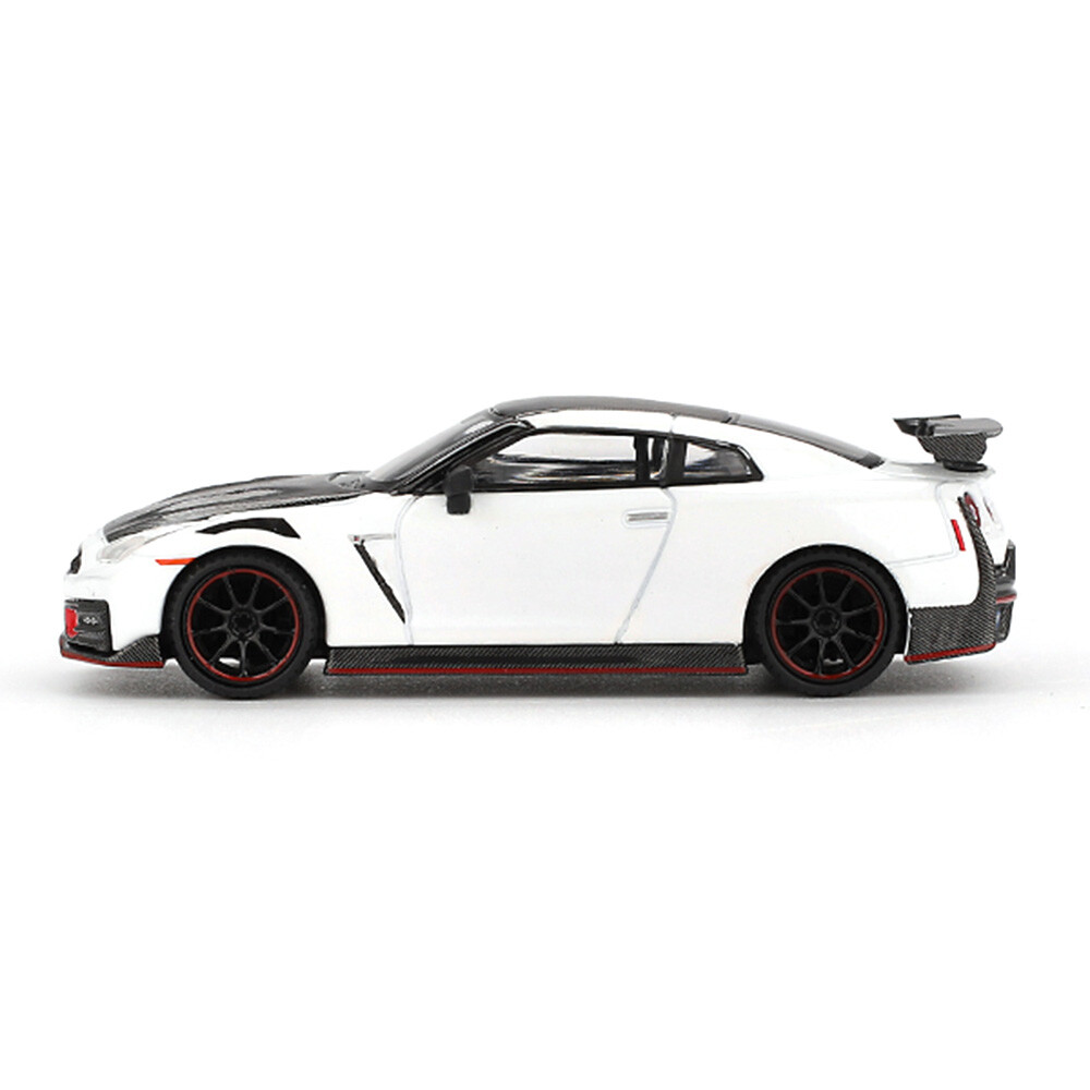 Mini GT 1/64 Nissan GT-R Nismo 2024 Brilliant White Pearl - Blister Paket MGT01045-BL - Thumbnail