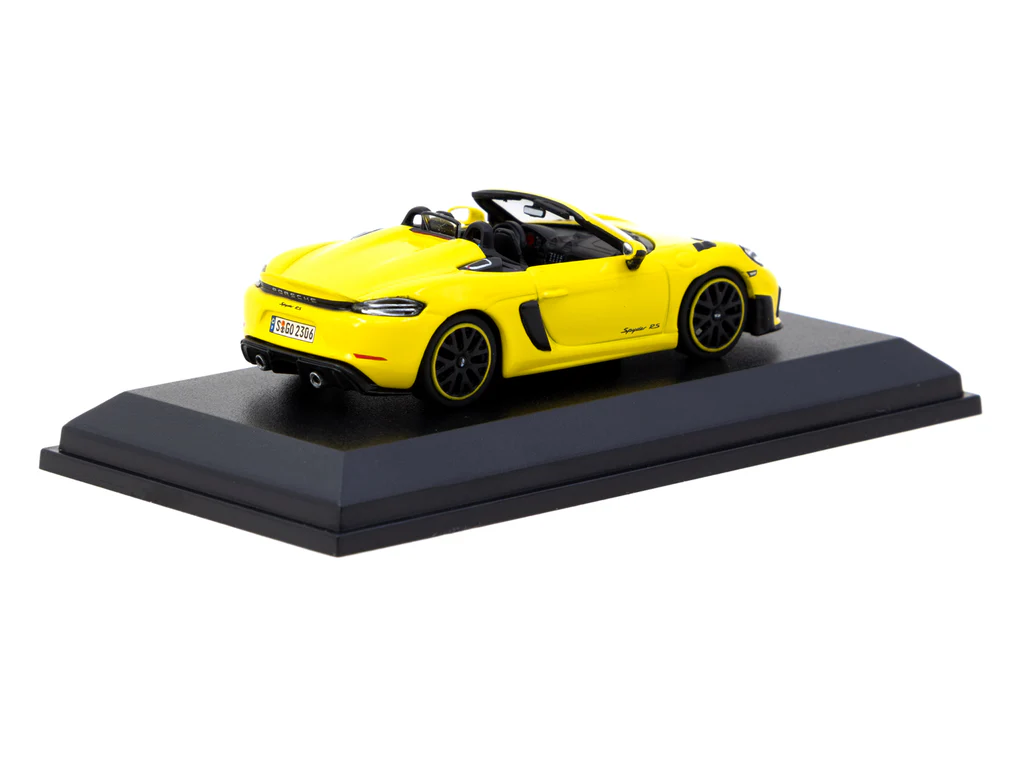 Minichamps X Tarmac Works 1/64 Porsche 718 Spyder RS Racing Yellow - COLLAB64 T64MC-008-RY - Thumbnail