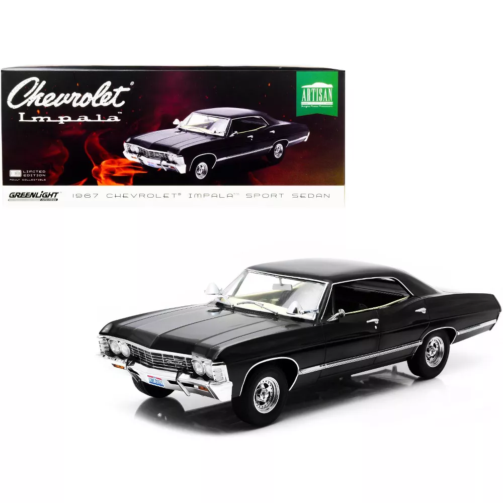 Greenlight 1:18 Artisan Collection - 1967 Chevrolet Impala Sport Sedan - Tuxedo Black 19119 - Thumbnail