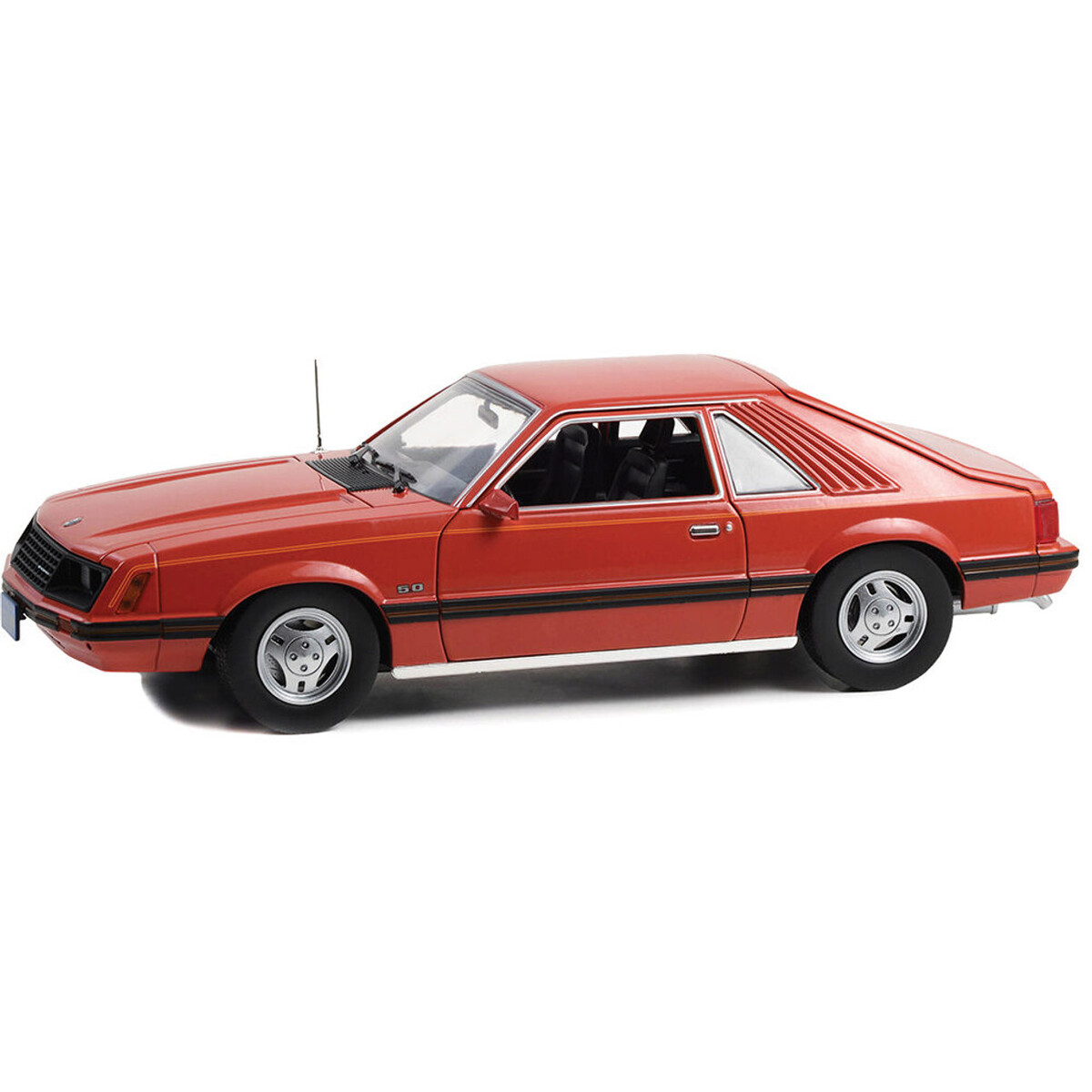 Greenlight 1/18 Charlie's Angels (1976-1981 TV Series) - 1979 Ford Mustang Ghia - Medium Red with Black Stripe Treatment 13601 - Thumbnail