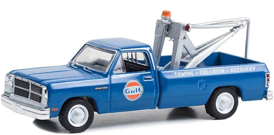 Greenlight 1/64 Gulf Oil Special Edition Series 1- 1993 Dodge Ram D-350 Tow Truck with Drop 41135-F