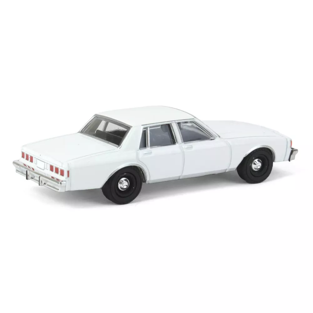 Greenlight 1:64 Hot Pursuit - 1980-90 Chevrolet Caprice - White (Hobby Exclusive) 43005 - Thumbnail