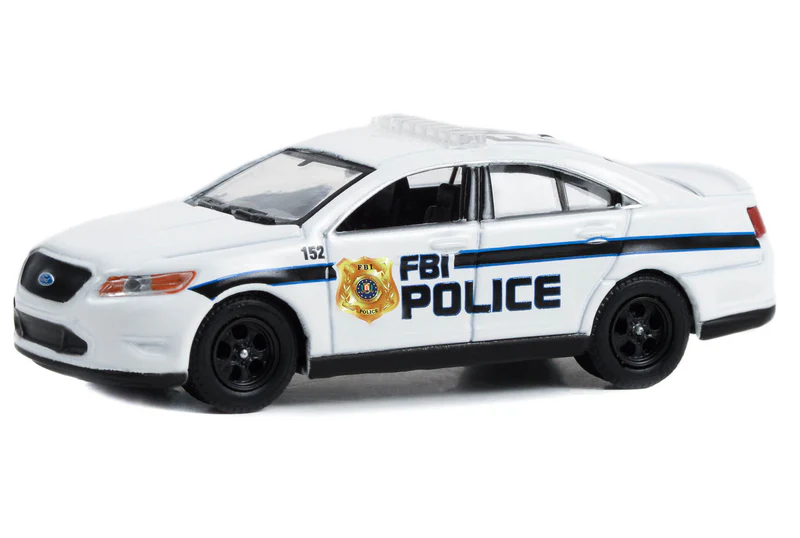 Greenlight 1/64 Hot Pursuit Special Edition - FBI Police 2013 Ford Police Interceptor Solid Pack 43025-C