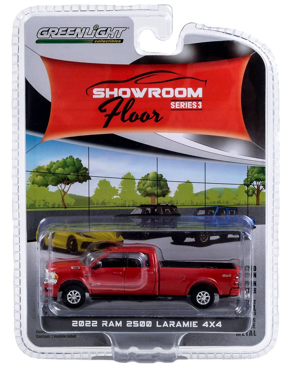 Greenlight 1/64 Showroom Floor Series 3- 2022 Ram 2500 Laramie 4x4 - Capa transparente roja llama 68030-B