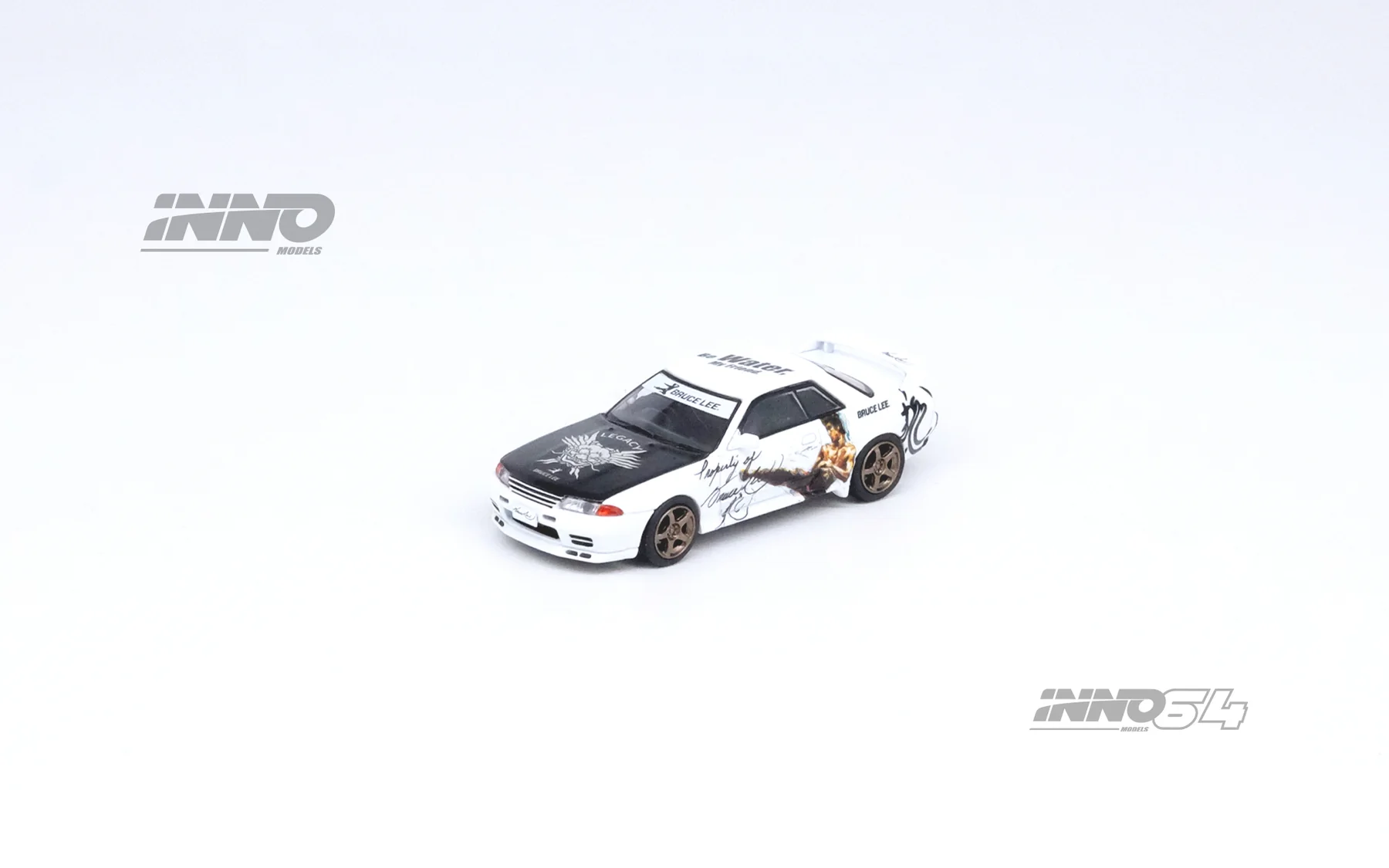 Inno 1/64 NISSAN SKYLINE GT-R (R32) 