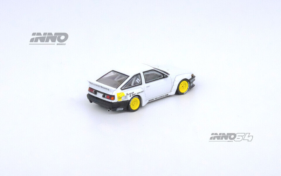 Inno 1/64 TOYOTA COROLLA TRUENO AE86 