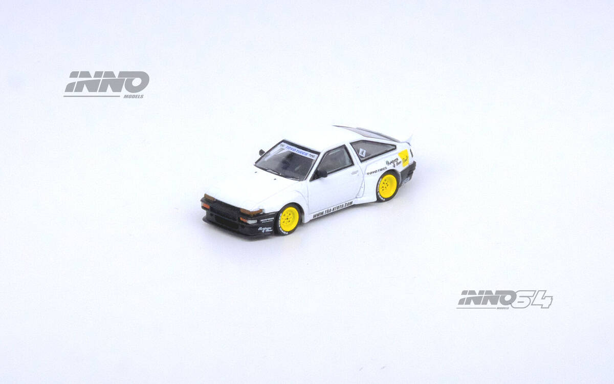 Inno 1/64 TOYOTA COROLLA TRUENO AE86 