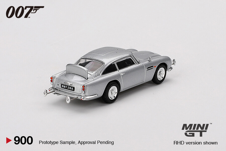 Mini GT 1/64 Aston Martin DB5 James Bond “Goldfinger” / English Blister Paket MGT00900-007E - Thumbnail