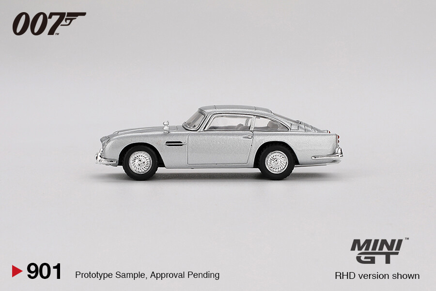 Mini GT 1/64 Aston Martin DB5 James Bond “Thunderball” / English Blister Paket MGT00901-007E - Thumbnail