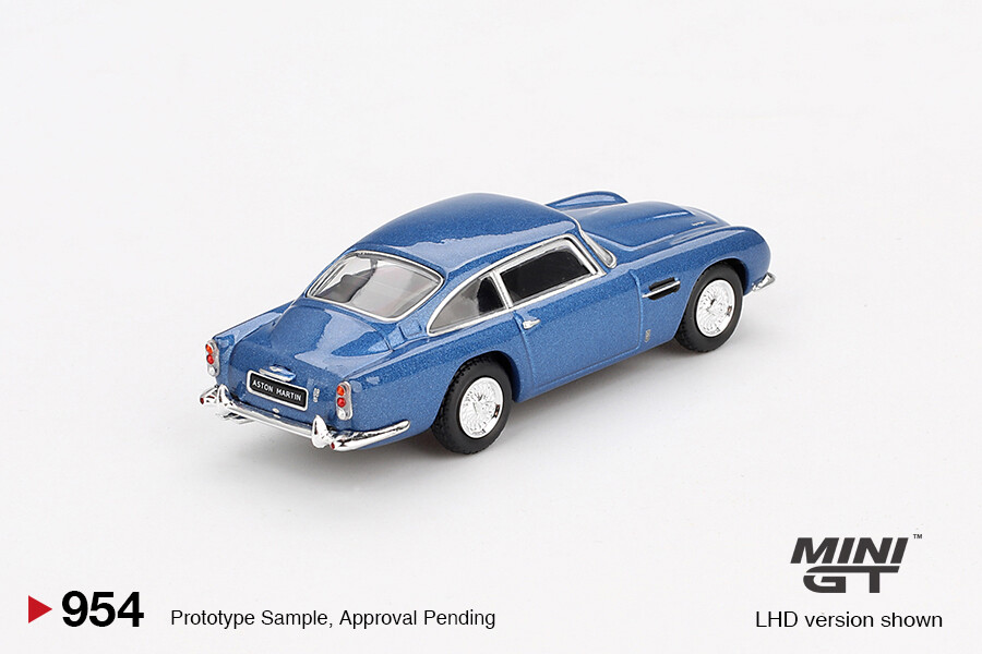 (ÖN SATIŞ) Mini GT 1/64 Aston Martin DB5 Sierra Blue MGT00954 - Thumbnail