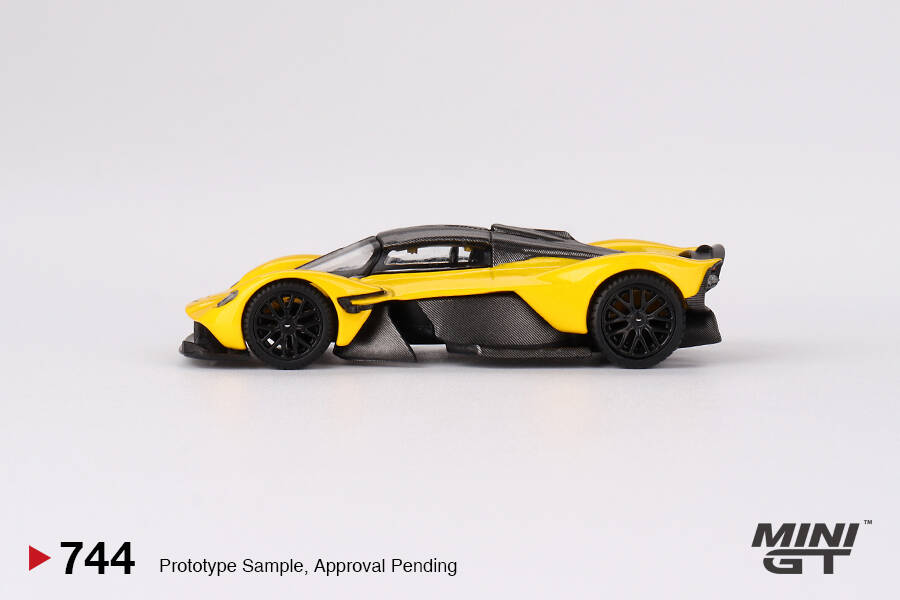 Mini GT 1/64 Aston Martin Valkyrie Sunburst Yellow MGT00744