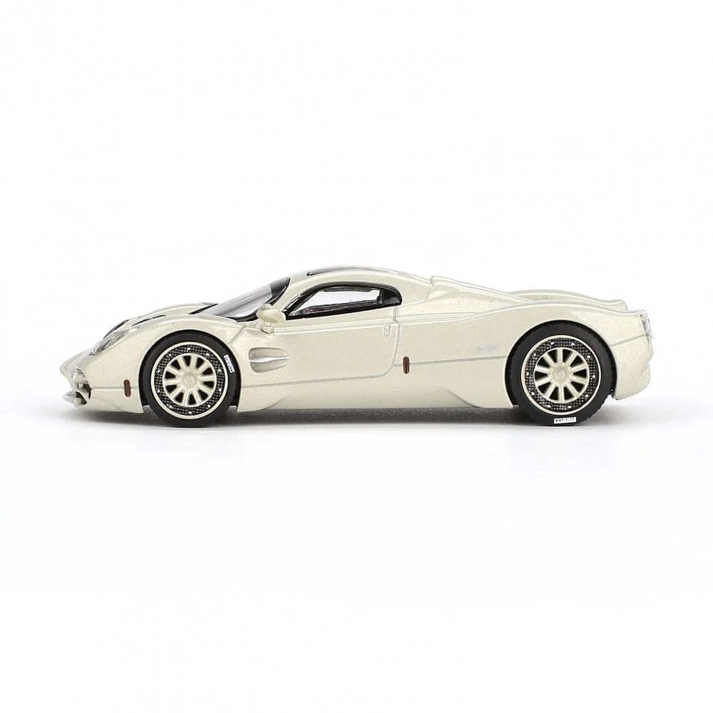 (ÖN SATIŞ) Mini GT 1/64 BBR Pagani Utopia Presentation Grigio Rinascimento BBRDIE6430