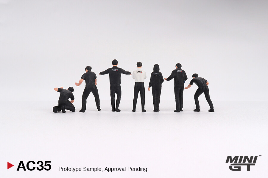 Mini GT 1/64 Figurine: NISMO Technician Team MGTAC35 - Thumbnail