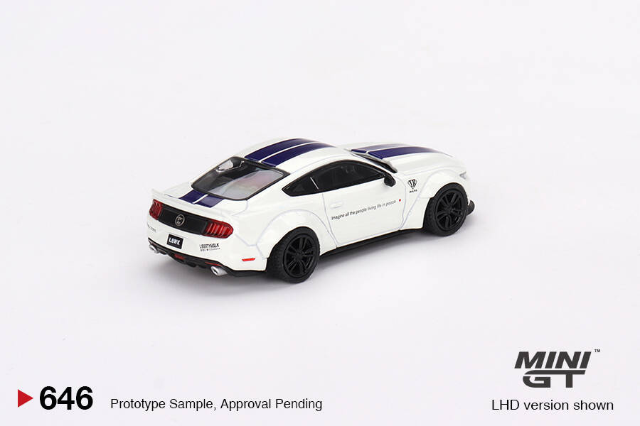 Mini GT 1/64 FORD MUSTANG GT LB-WORKS White MGT00646