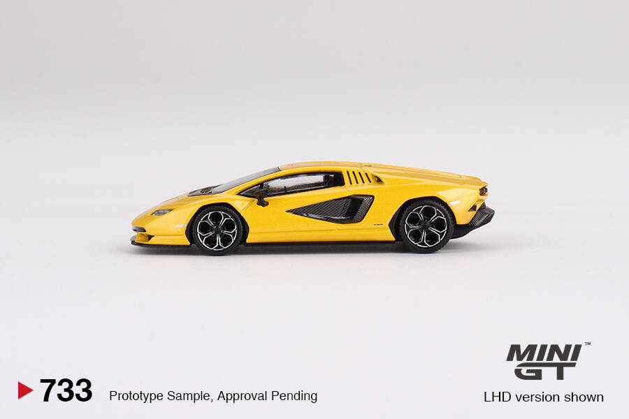 Mini GT 1/64 Lamborghini Countach LPI 800-4 New Giallo Orion MGT00733