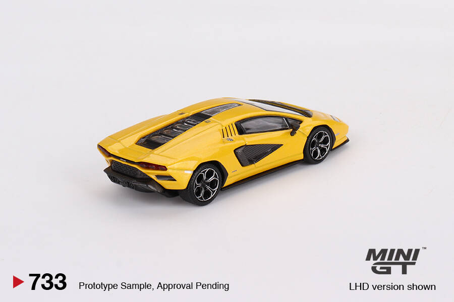 Mini GT 1/64 Lamborghini Countach LPI 800-4 New Giallo Orion MGT00733