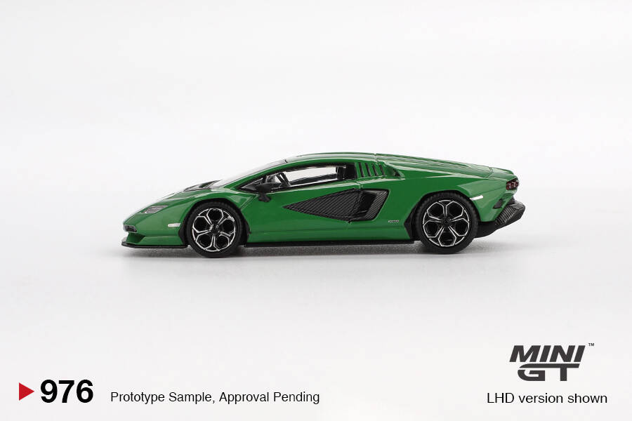 (ÖN SATIŞ) Mini GT 1/64 Lamborghini Countach LPI 800-4 Verde Medio MGT00976