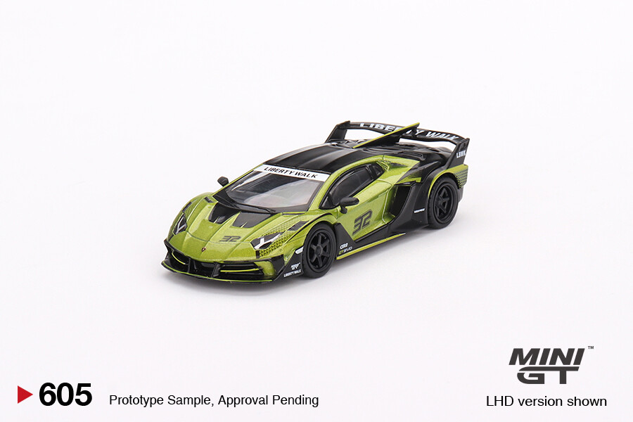 Mini GT 1/64 Lamborghini LB-Silhouette WORKS Aventador GT EVO Lime MGT00605 - Thumbnail