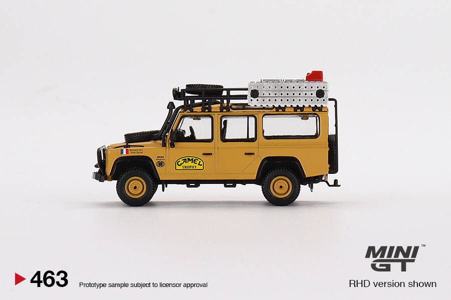 Mini GT 1/64 Land Rover Defender 110 1989 Camel Trophy Amazon Team France MGT00463