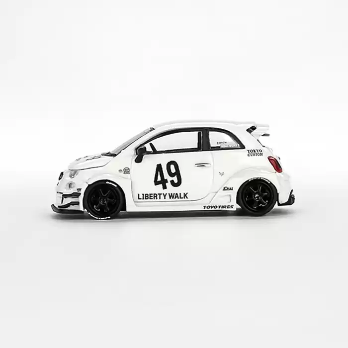 (ÖN SATIŞ) Mini GT 1/64 LB-WORKS x Abas Works ABARTH 595 Gara White - Blister Paket MGT00809-BL