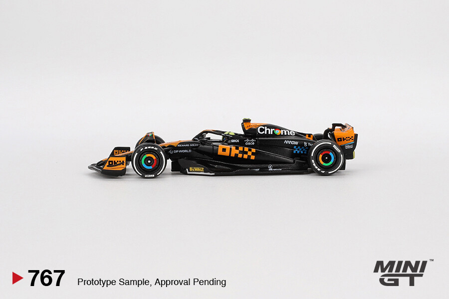 (ÖN SATIŞ) Mini GT 1/64 McLaren MCL60 #4 Lando Norris 2023 F1 2023 Japanese GP 2nd Place MGT00767 - Thumbnail