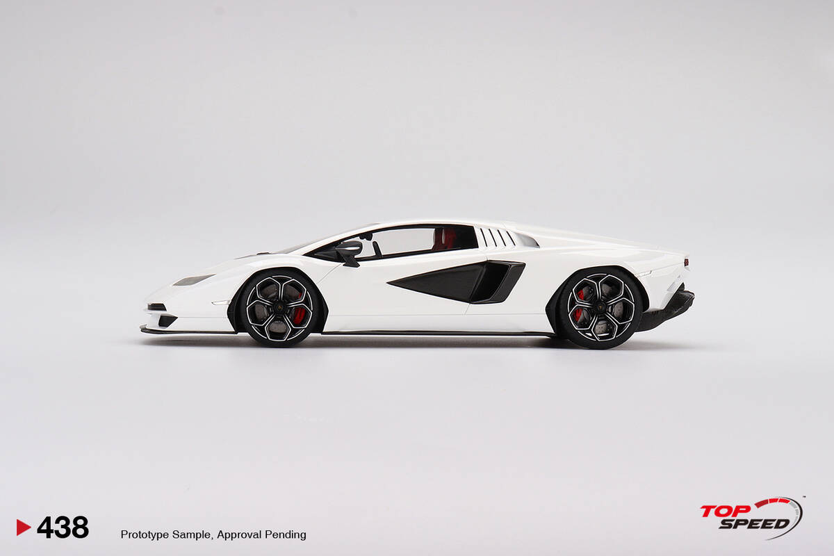 TopSpeed 1/18 Lamborghini Countach LPI 800-4 Bianco Siderale TS0438