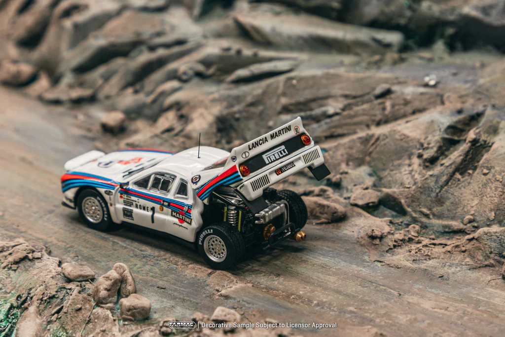 Tarmac Works 1/64 Lancia 037 Rally Rally Monte Carlo 1983 #1 with Tarmac Cards - HOBBY64+ T64P-TL002-83RMC01