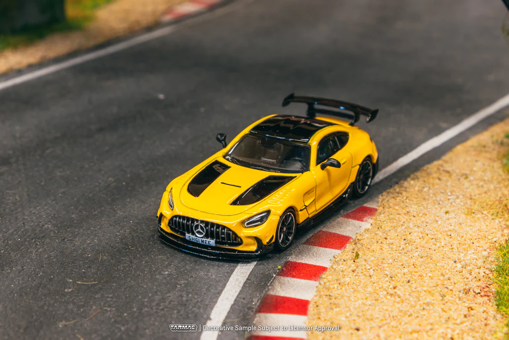 Tarmac Works 1/64 Mercedes-Benz AMG GT Black Series - SHMEE150 - GLOBAL64 T64G-042-SHMEE
